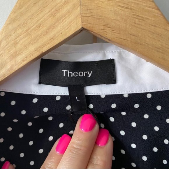 NWT Theory Contrast Straight Shirt in Polka Dot Crepe - Picture 5 of 7
